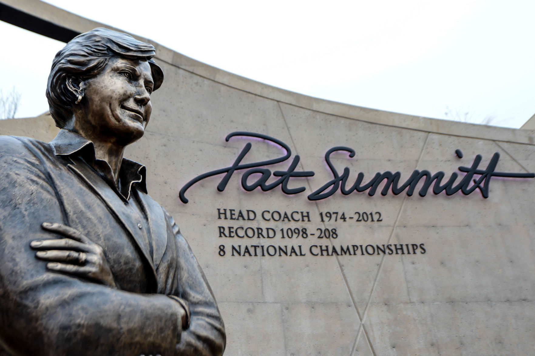 Knoxville, TN - 2013.11.22 Pat Summitt Statue